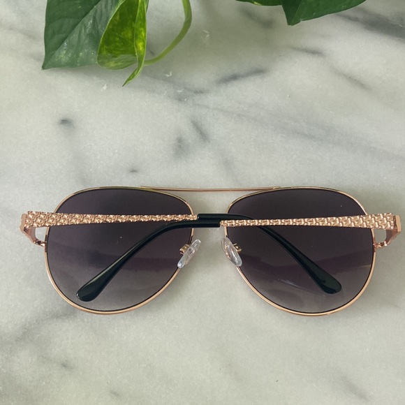 Piranha 100% UVA/UVB Protection sunglasses - Aviator rose gold frames frames - Picture 4 of 8